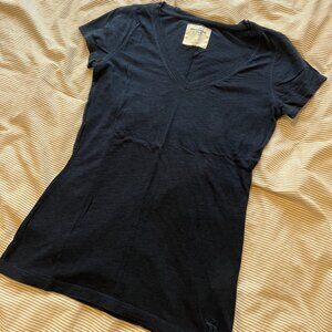 Abercrombie & Fitch Women's V-Neck Slim Fit T-Shirt - Casual Everyday Tee